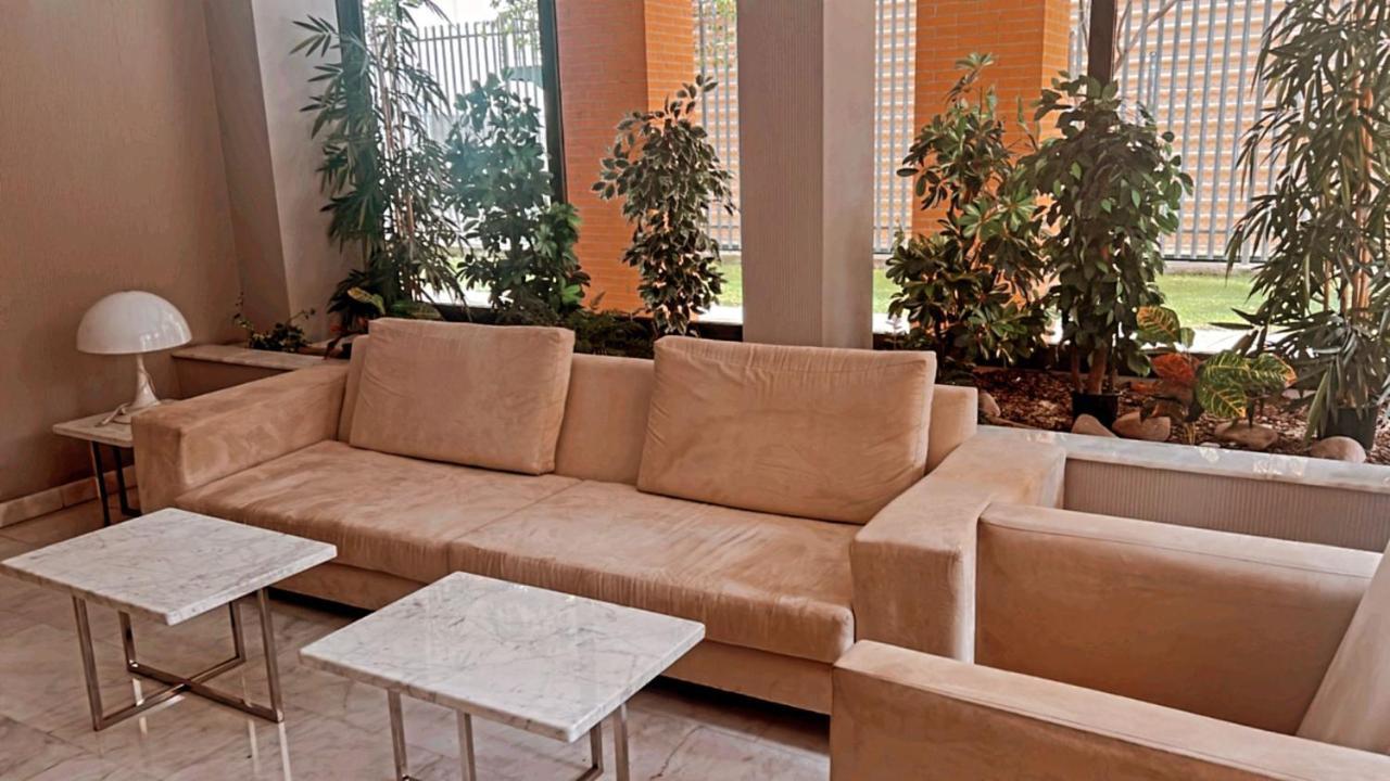 Suites Madrid Belfast 13 Ifema Airport Eksteriør billede